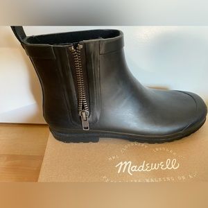 NWT, Madewell black zip up rubber rain booties, size 11.